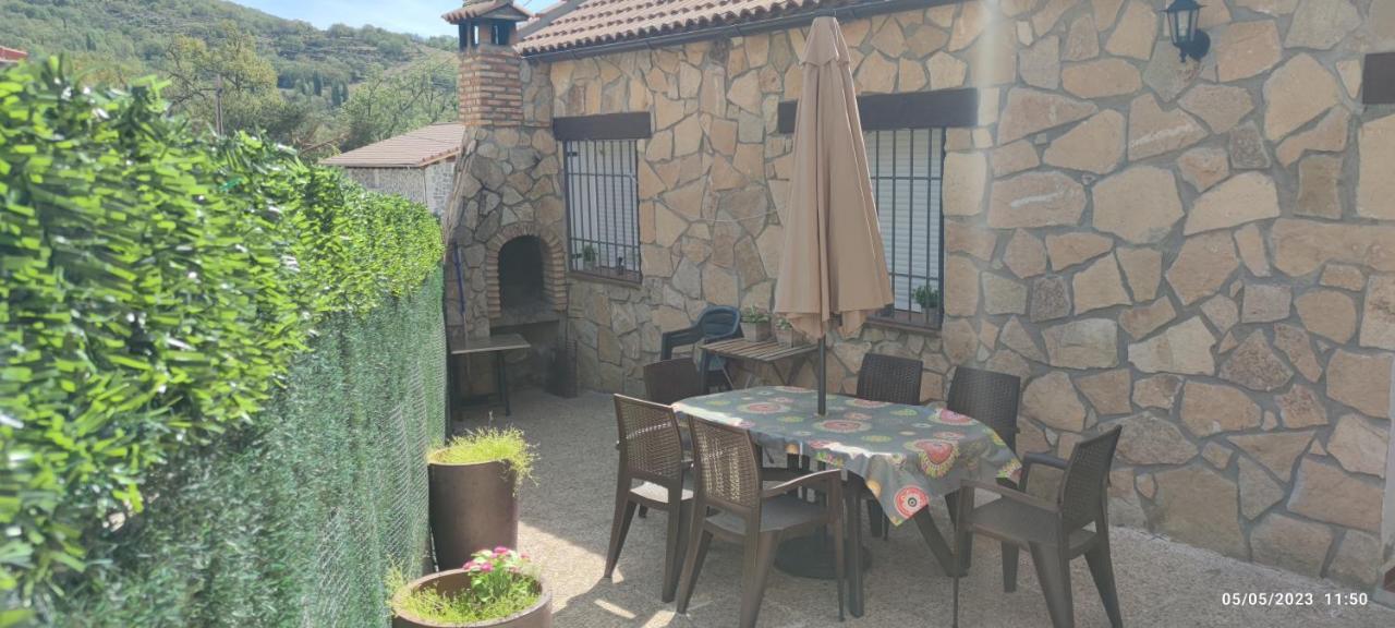 La Pasailla De Gredos Guest House Navacepeda de Tormes Bagian luar foto