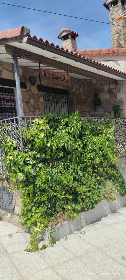 La Pasailla De Gredos Guest House Navacepeda de Tormes Bagian luar foto
